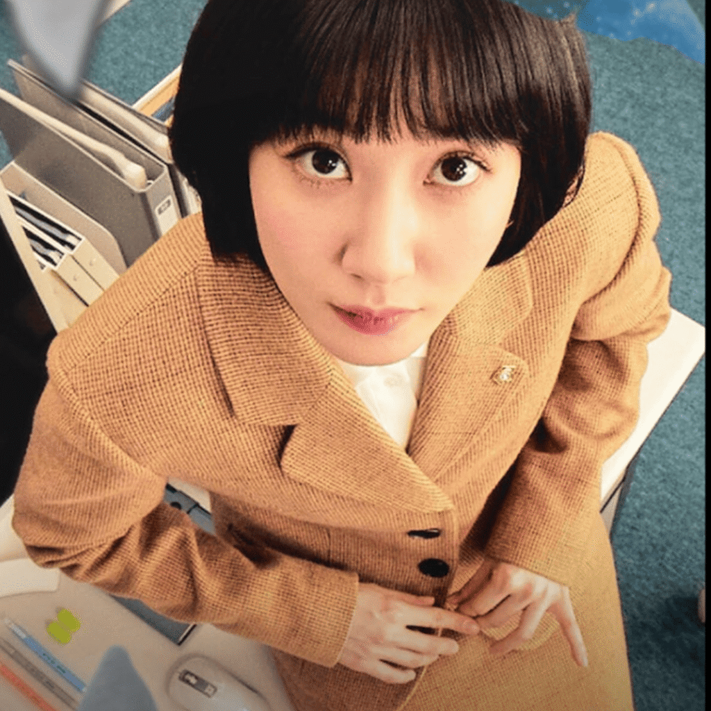 K-Drama Watchlist 2025: Park Eun-bin as Woo Young-woo, the brilliant autistic lawyer from Extraordinary Attorney Woo.